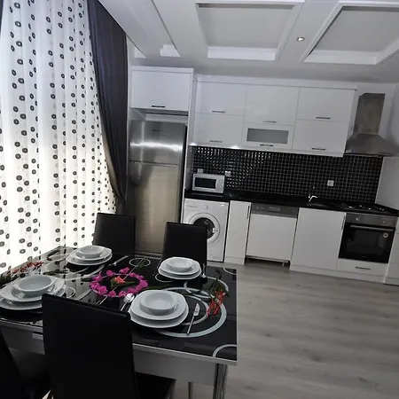 Pine Park Apartment *